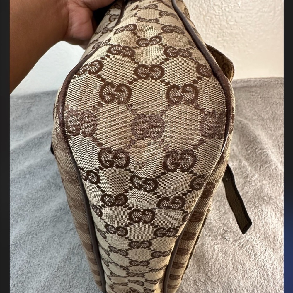 Gucci crossbody bag. - Picture 12 of 16